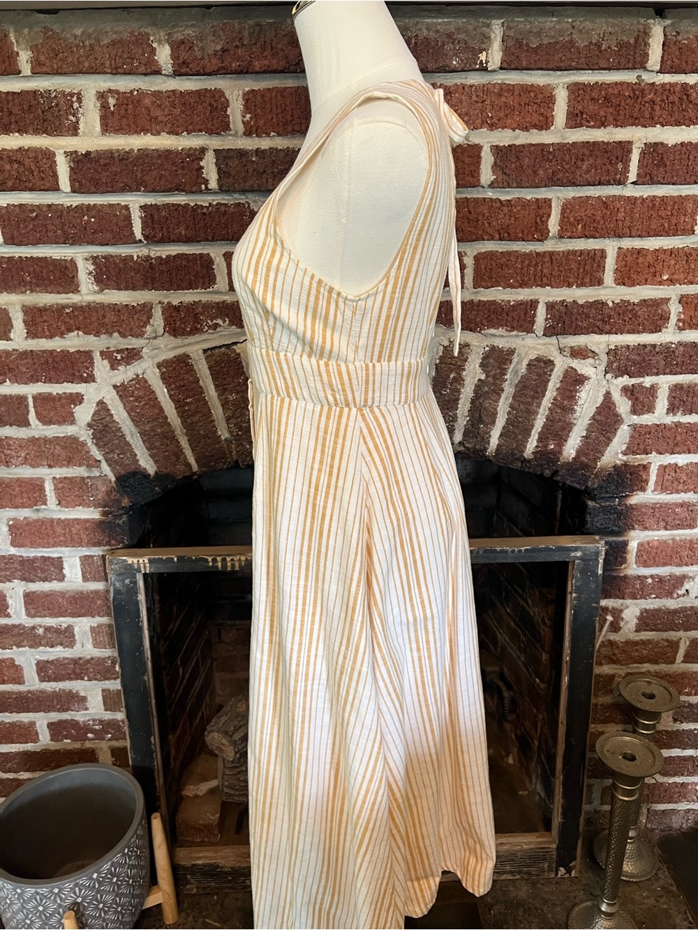 Urban Outfitters Millie Stripe Plunging Linen Button-Through Midi Dress - Picture 3 of 6